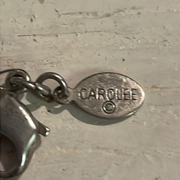 Vintage pre 2001 17” Carolee silver plated necklace w/15 white simulated pearls - Picture 9 of 12